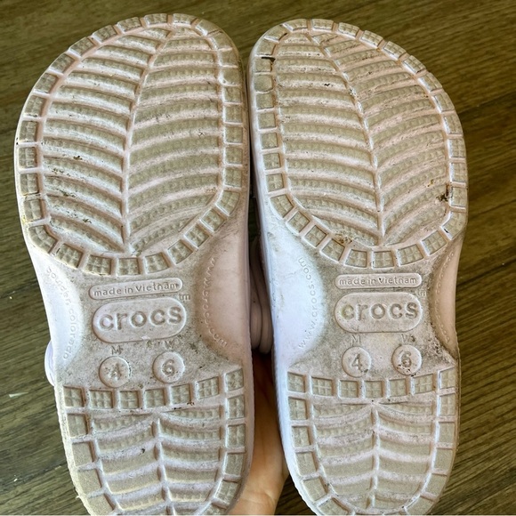 Light purple crocs - Picture 4 of 5